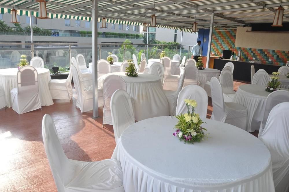 Pimpri-Chinchwad Hotel Lxia Hinjewadi - Indian Nationals Only מראה חיצוני תמונה