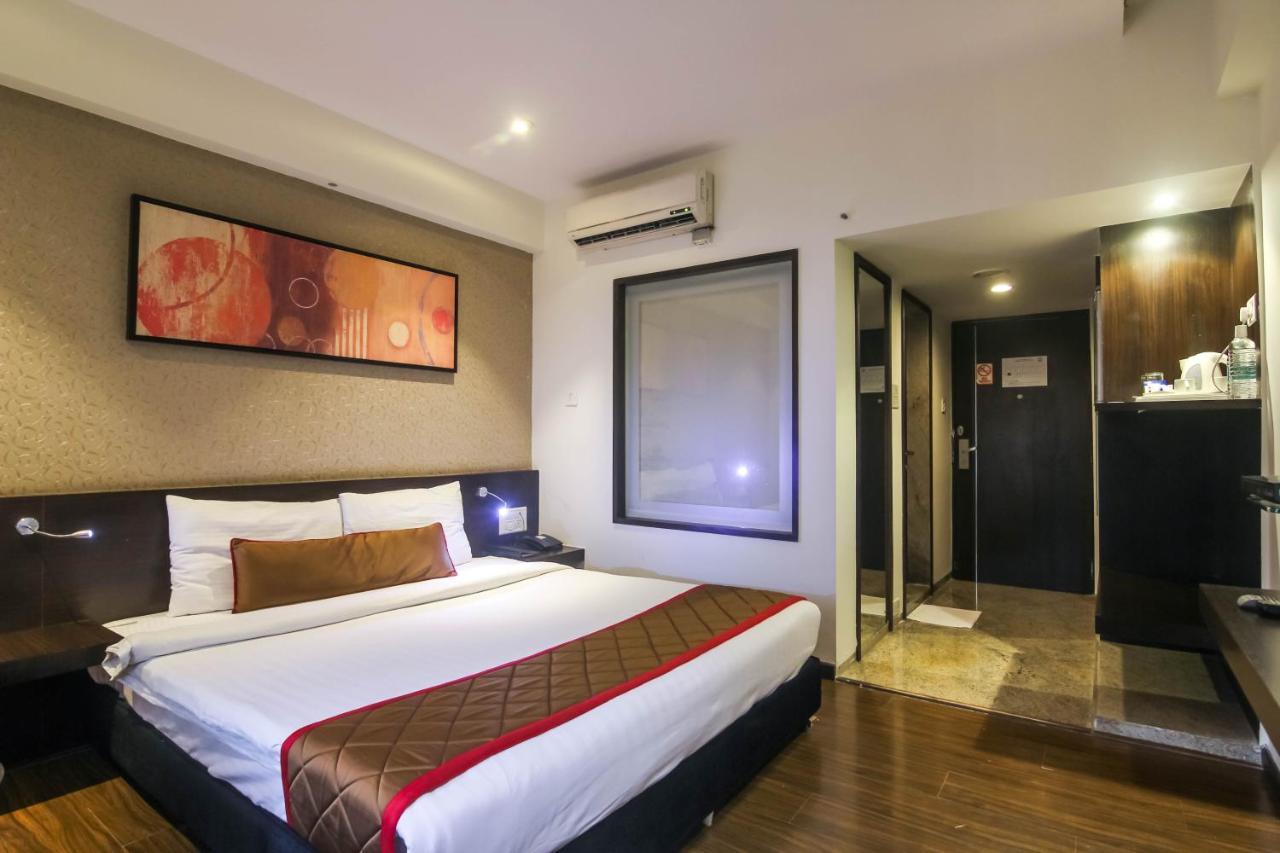 Pimpri-Chinchwad Hotel Lxia Hinjewadi - Indian Nationals Only מראה חיצוני תמונה