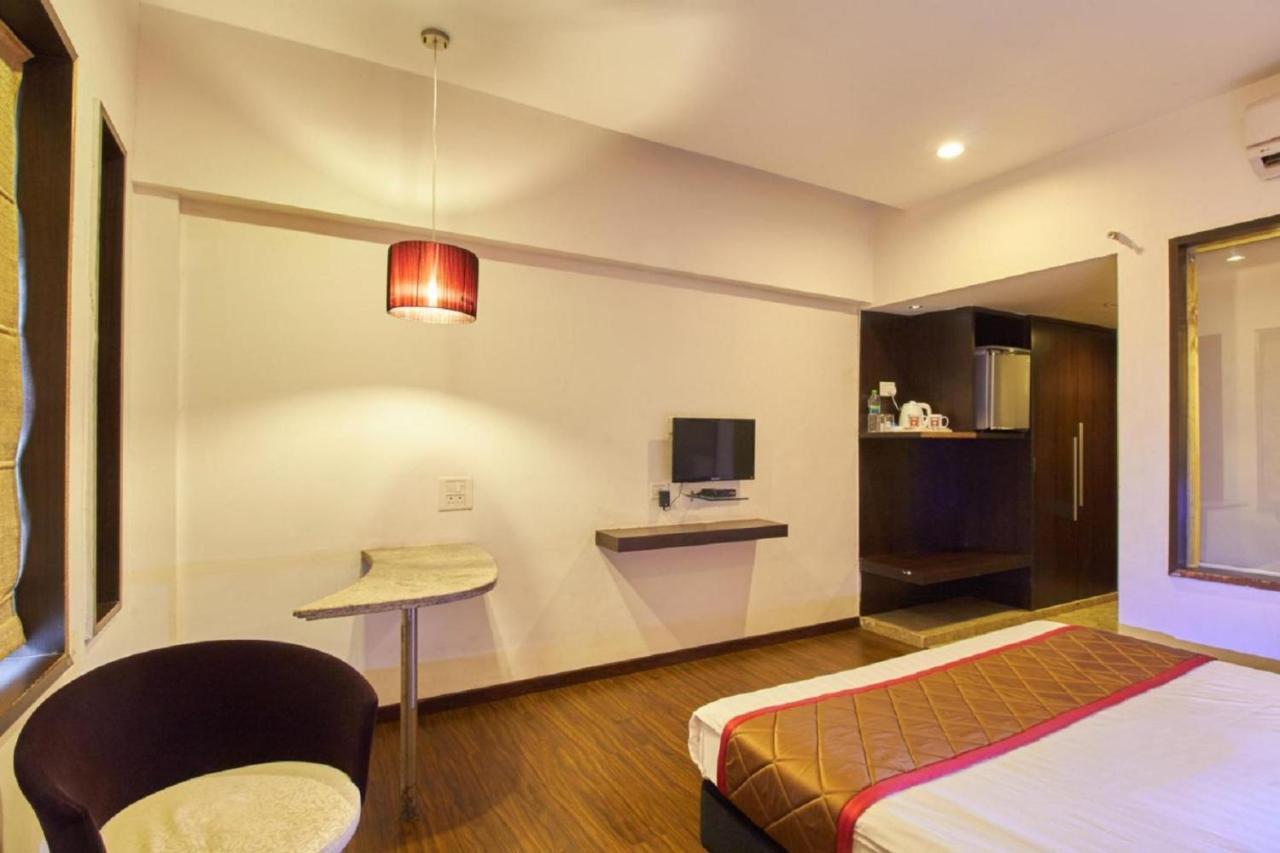 Pimpri-Chinchwad Hotel Lxia Hinjewadi - Indian Nationals Only מראה חיצוני תמונה